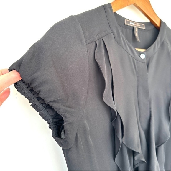 BCBG Maxazria fitted dress with short sleeves, ruffled, knee length, silk - Picture 15 of 16